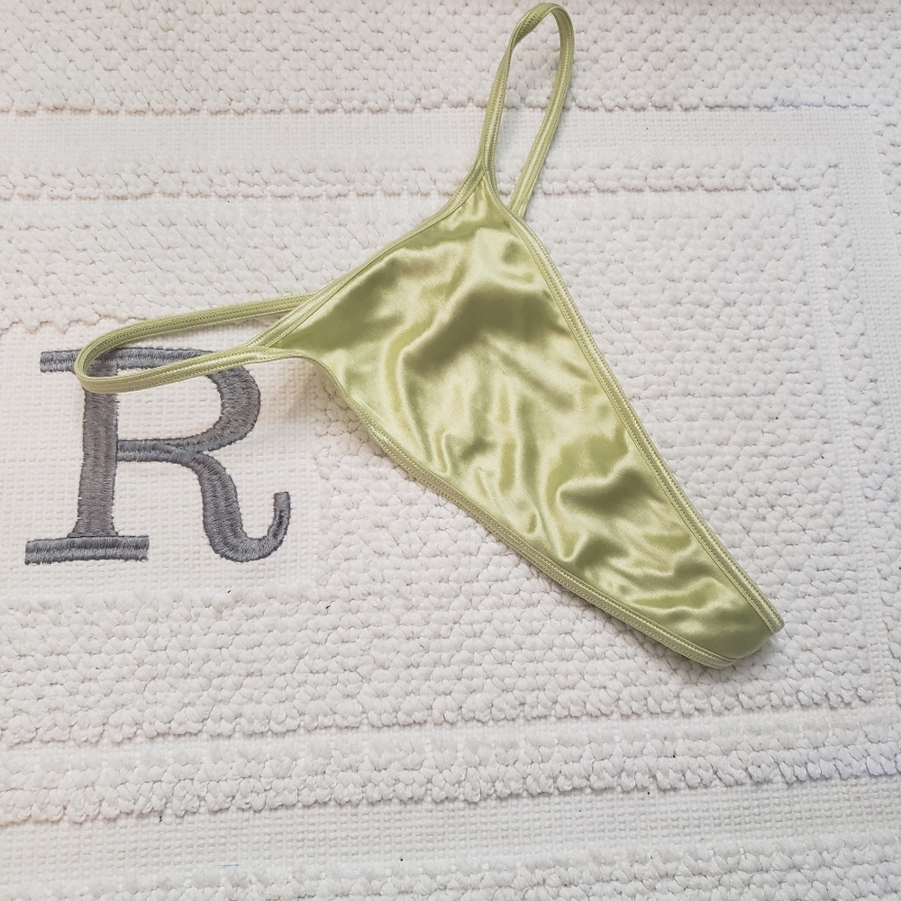 VICTORIA'S SECRET VINTAGE LIGHT GREEN THONG SIZE MEDIUM
